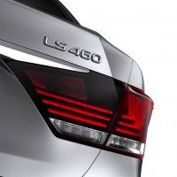lexus ls460.8 200x200 Lexus LS 2013 : Officiellement classique 