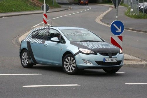 Opel Astra 2010 - Prototype 5 portes