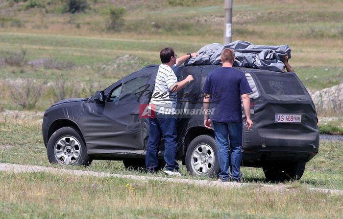 2010-Dacia-Duster-2