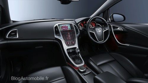 Intérieur Opel Astra 2010