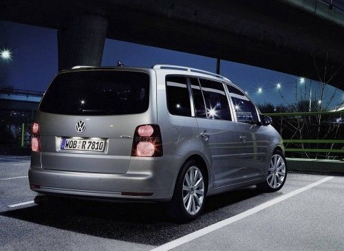 VW-Touran-R-Line-1