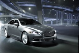 2010jaguarxj_abh013