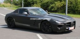 2011_mercedes_benz_sls_amg_gullwing_spyshots_july