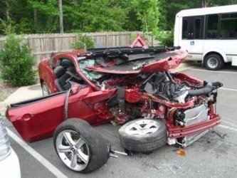 504x_2010_Mustang_GT_Crash_1