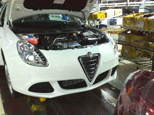 Alfa Romeo Milano sur chaine d'assemblage