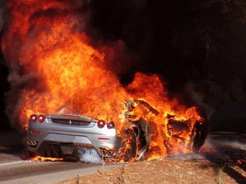 FerrariF430_en feu