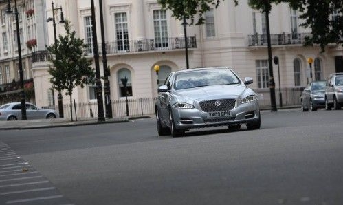 2010-Jaguar-XJ-83