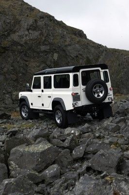 land-rover-defender-ice-6