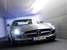 Mercedes-Benz-SLS_AMG_2011_1