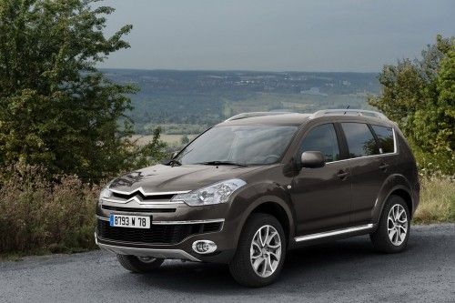 2010-Citroen-C-Crosser-6