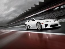 02-lexus-lfa-press