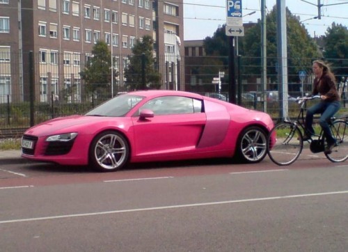 Audi R8 Pink
