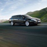 Renault-Laguna_Estate_02