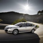 Renault-Laguna_GT_2009_03