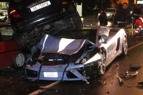 Lamborghini Gallardo di Polizia détruite