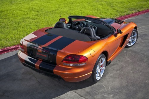 2010-Dodge-Viper-SRT10-11