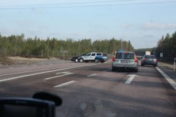 Sweden-Volvo-Cops-Audi-1