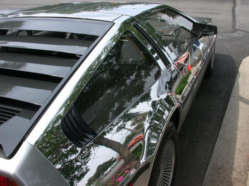 800x600_chrome_delorean__4_