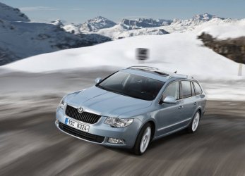 Skoda-Superb_Combi_4x4_2010_03