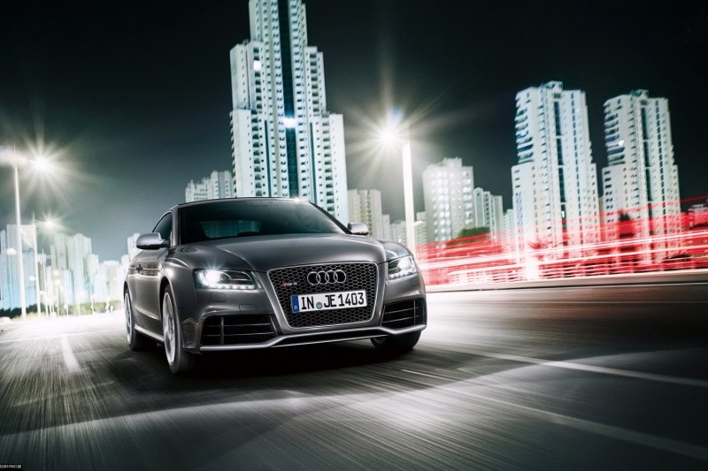 2011-Audi-RS5-Coupe-9