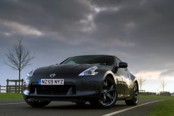 Nisan-370Z-Black-Edition-2