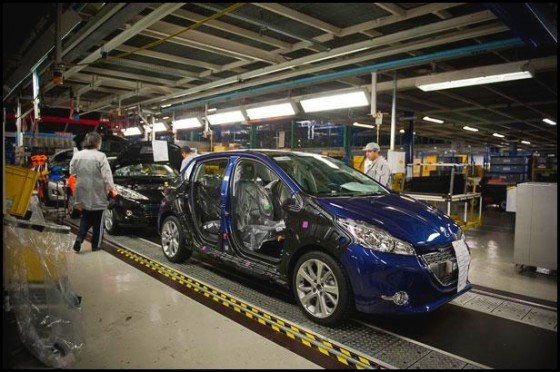 Peugeot 208 sur chaine à Poissy