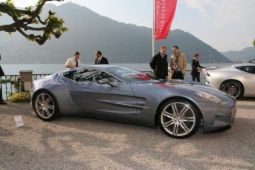 Aston Martin One-77 à la Villa d'Este