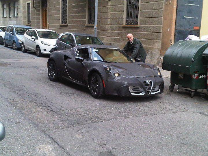 Alfa Romeo 4C spyshot ou coup de com ?