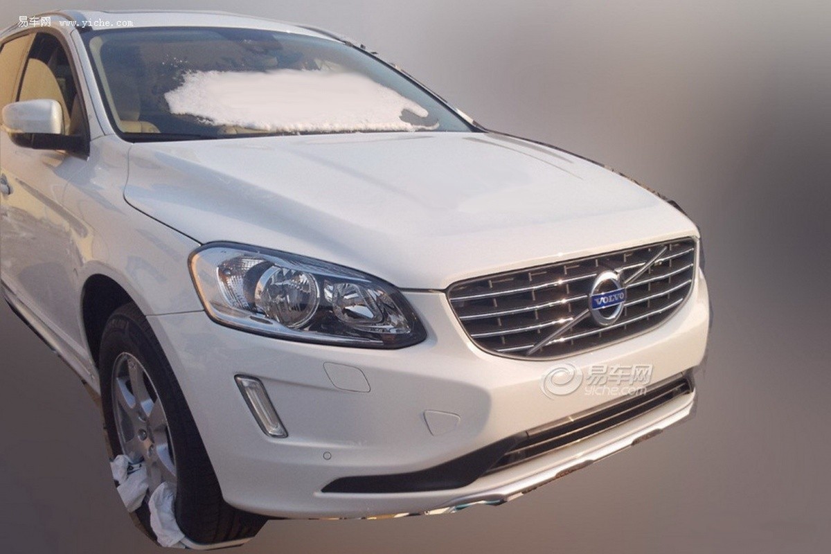 2014-Volvo-XC60-0