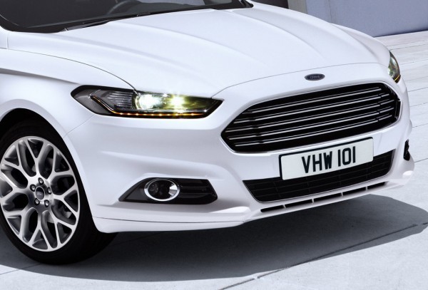 2013-Ford-Mondeo-5