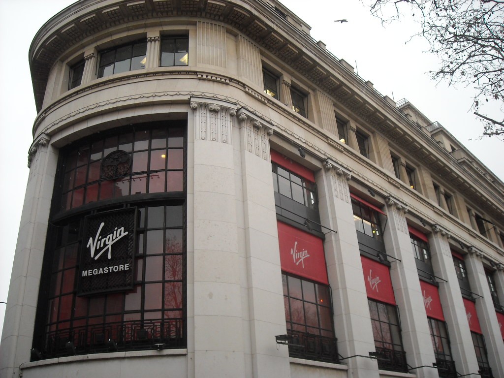 Virgin Megastore Paris