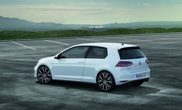 Volkswagen_Golf_GTI.2