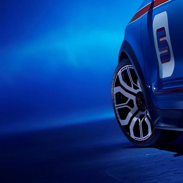 Renault Twin'Run Concept 2013 Teaser (2)