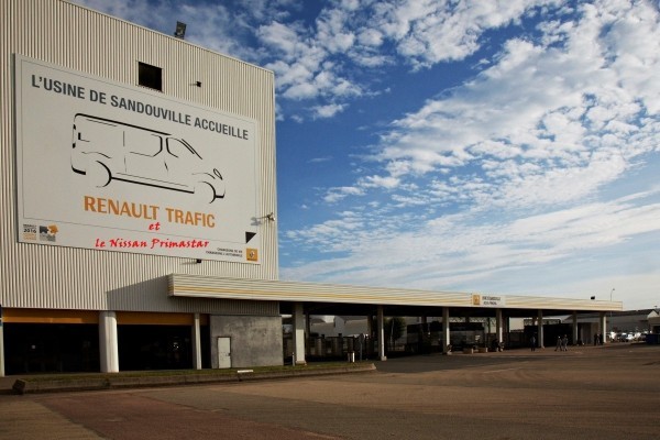 Renault-Sandouville-accueille-le-Trafic et Primastar 2014