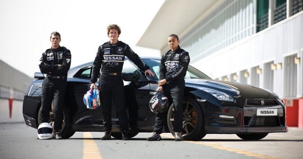 les lauréats de la Nissan PlayStation GT Academy Lucas-Ordonez-Jordan-Tresson-et-Jann-Mardenborough