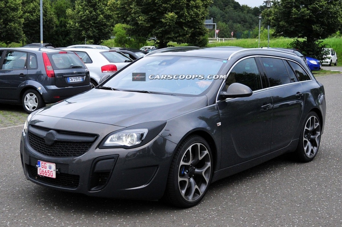 Opel Insignia OPC Sports Tourer (3)