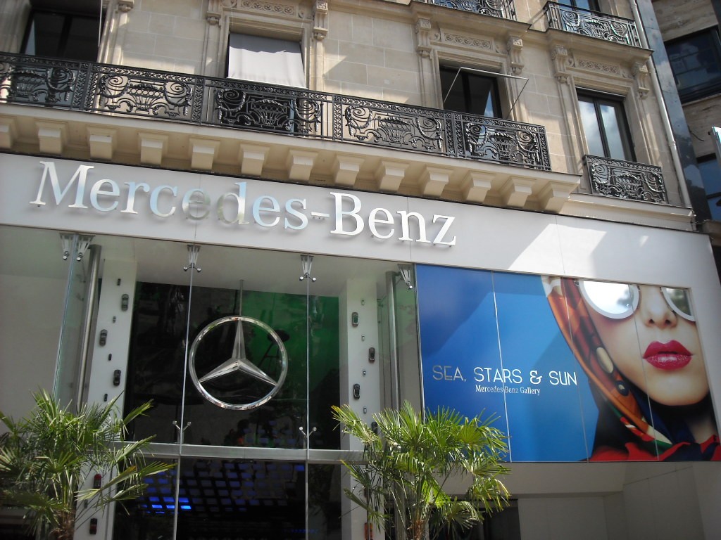 façade Mercedes Benz Gallery