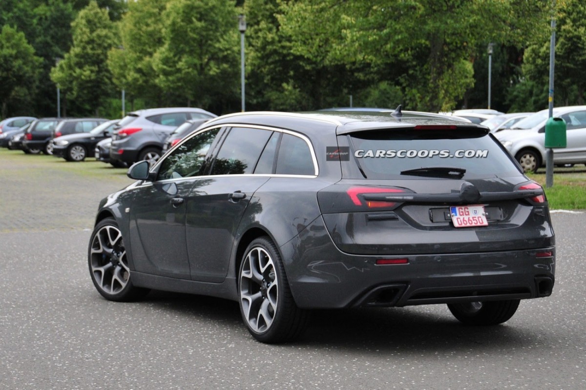 Opel Insignia OPC Sports Tourer (5)