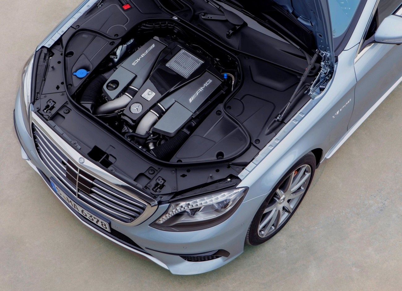 Mercedes-Benz S63 AMG 2014 moteur V8 5