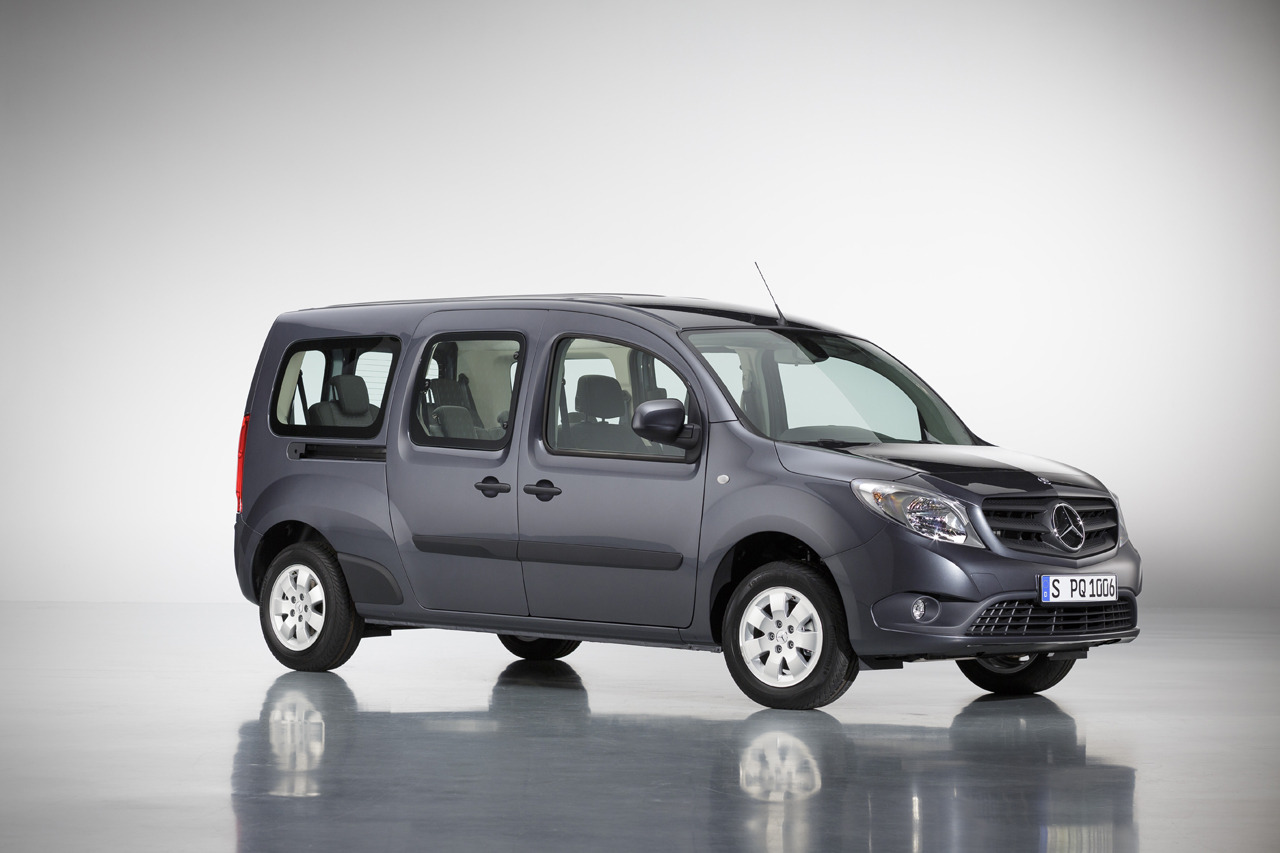 Citan 111 CDI, Crewbus extra-long, 7 seats, tenorit grey metallic