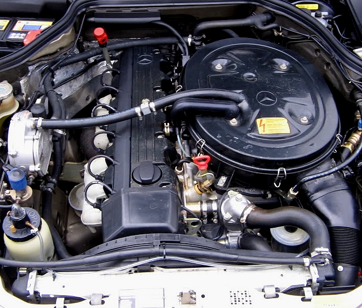 Mercedes Benz moteur L6 E300