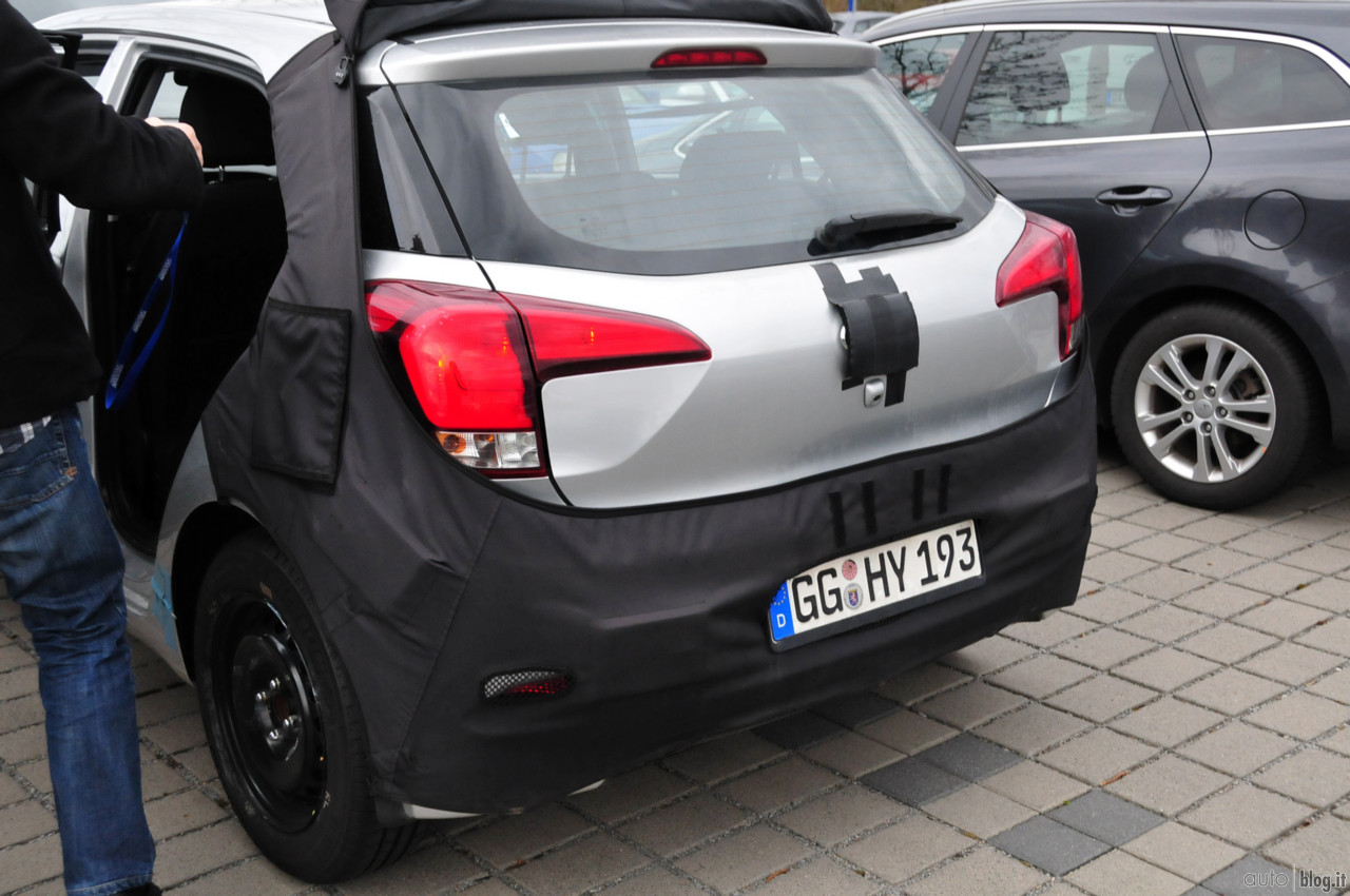 hyundai-i20-2015-10