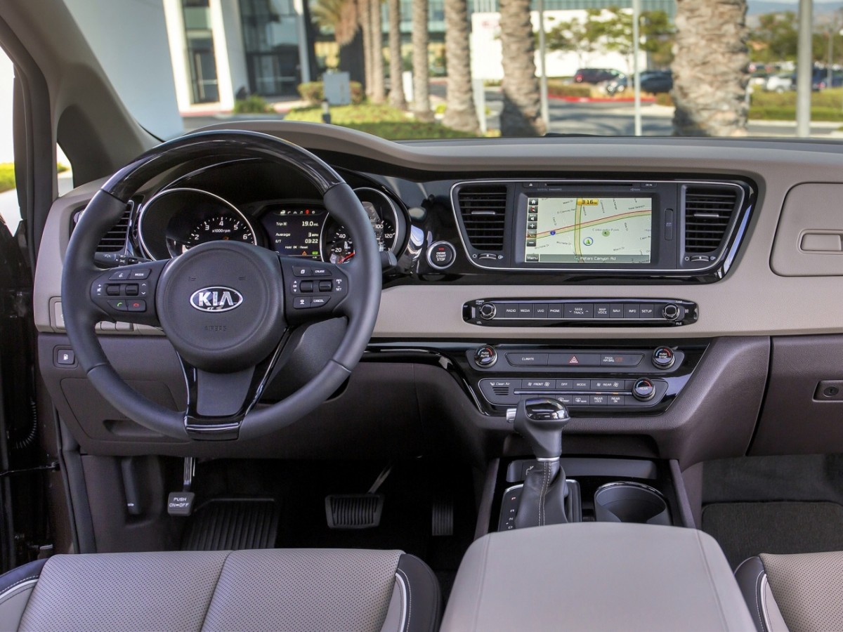 kia_sedona_sxl_12