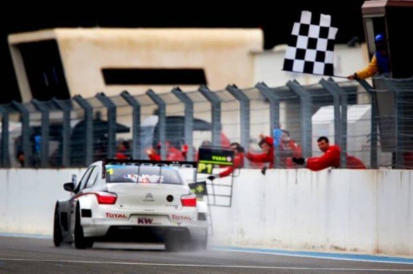 Yvan-Muller-WTCC-Castellet