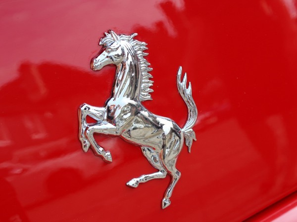 logo Ferrari 