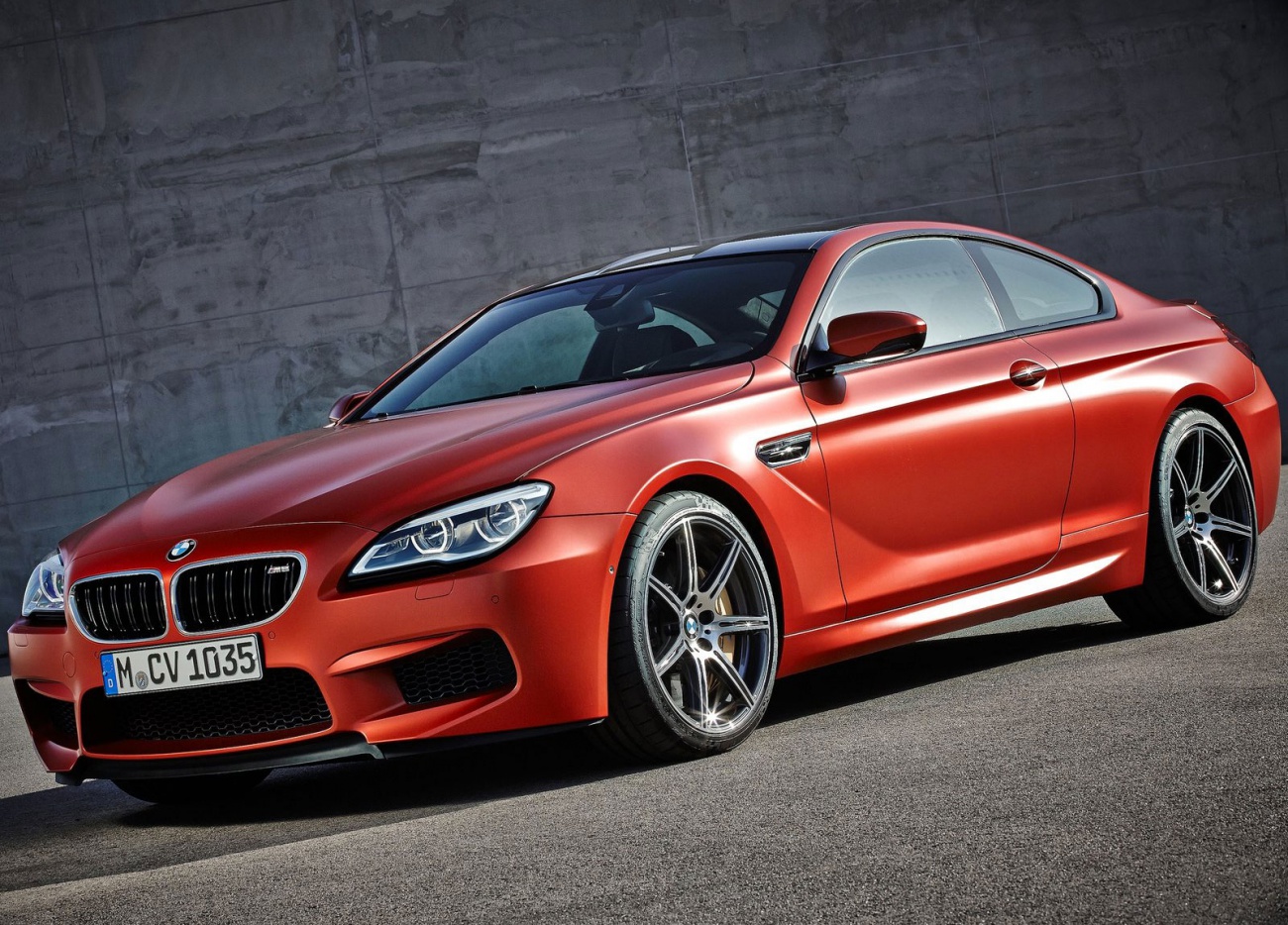 2015_BMW-M6-Coupe_01
