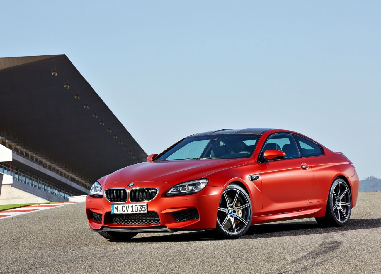 2015_BMW-M6-Coupe_03