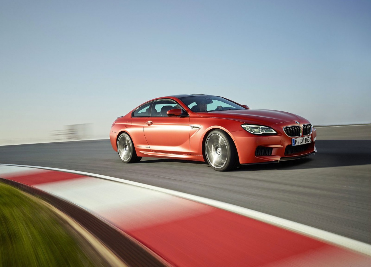2015_BMW-M6-Coupe_04