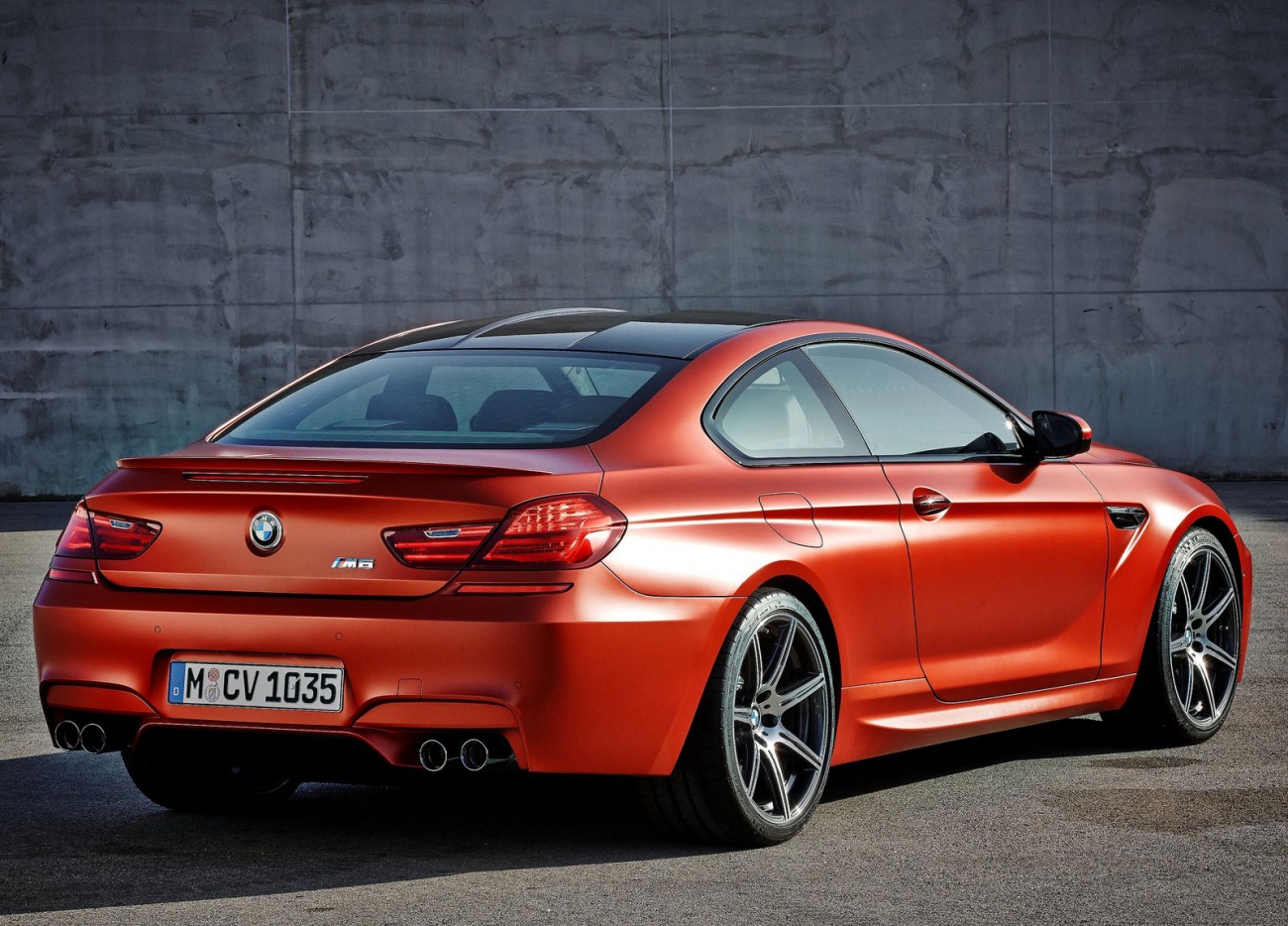 2015_BMW-M6-Coupe_07