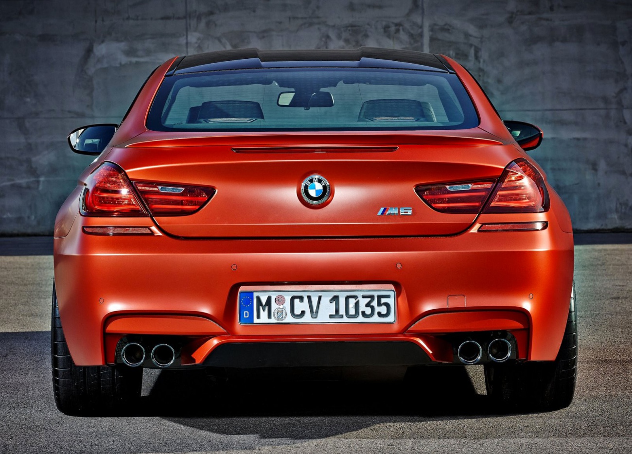 2015_BMW-M6-Coupe_11